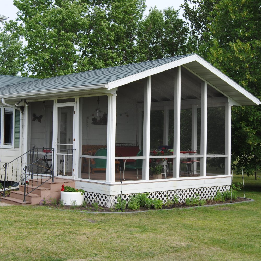 Screened In Porch Omaha, Lincoln, and Wood River, NE